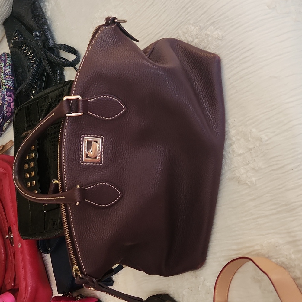 Dooney & Bourke pebble grain Satchel